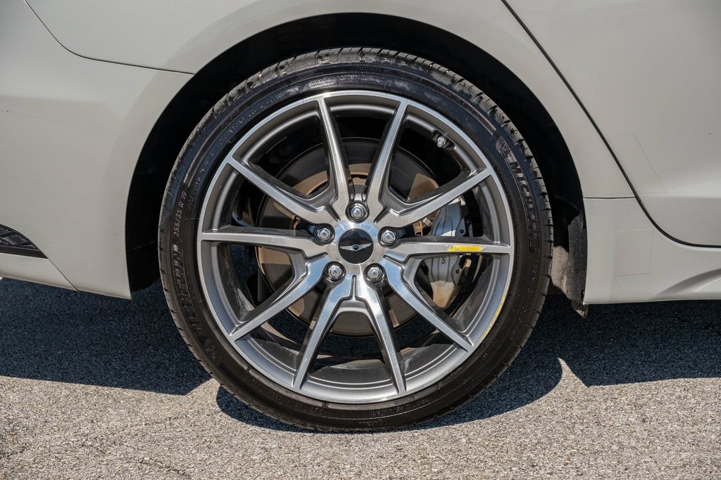 Used 2025 Genesis G70 2.5T image 11