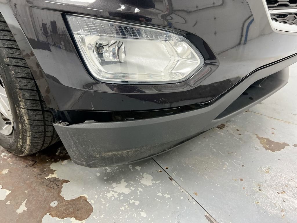 Used 2016 Chevrolet Equinox LTZ w/ Enhanced Convenience Package image 28