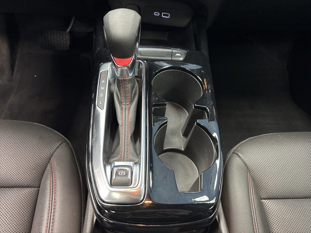 Certified 2025 Chevrolet Trax RS w/ Sunroof Package image 35