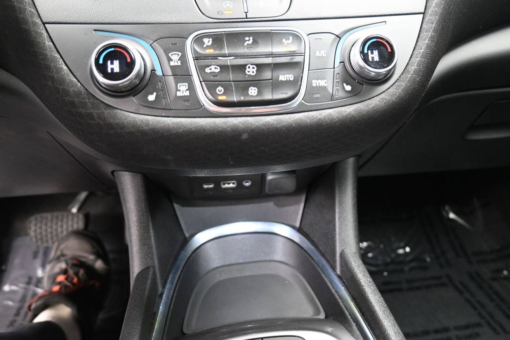 Used 2025 Chevrolet Malibu LT FWD image 31