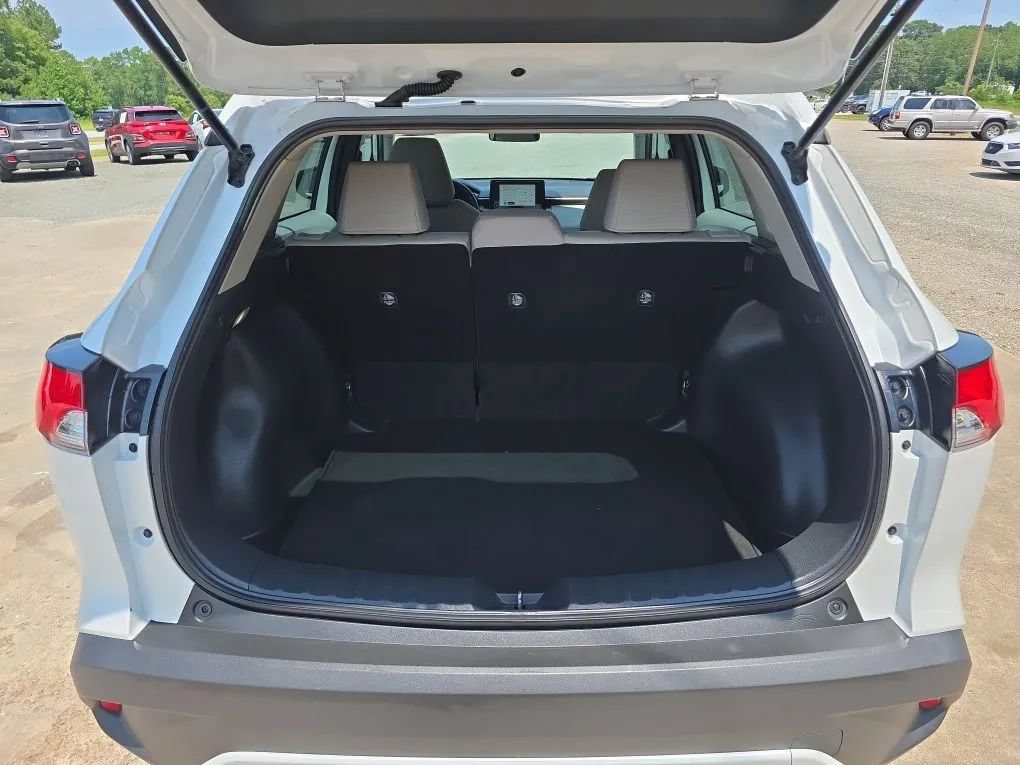 Used 2024 Toyota Corolla Cross L FWD image 40