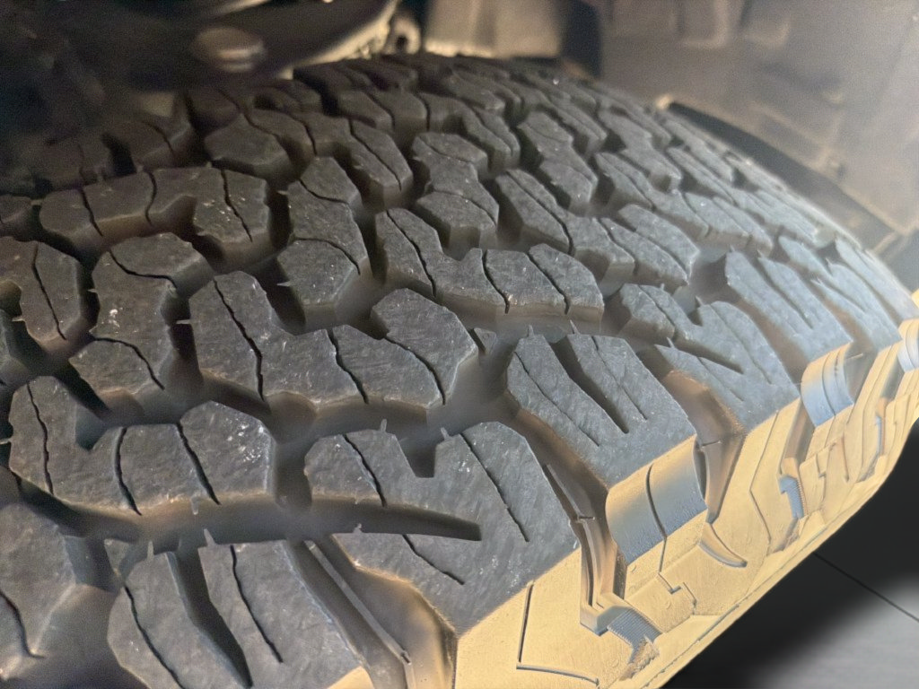 Used 2025 Ford F150 Raptor w/ Equipment Group 803A Raptor R AWD/4WD image 14