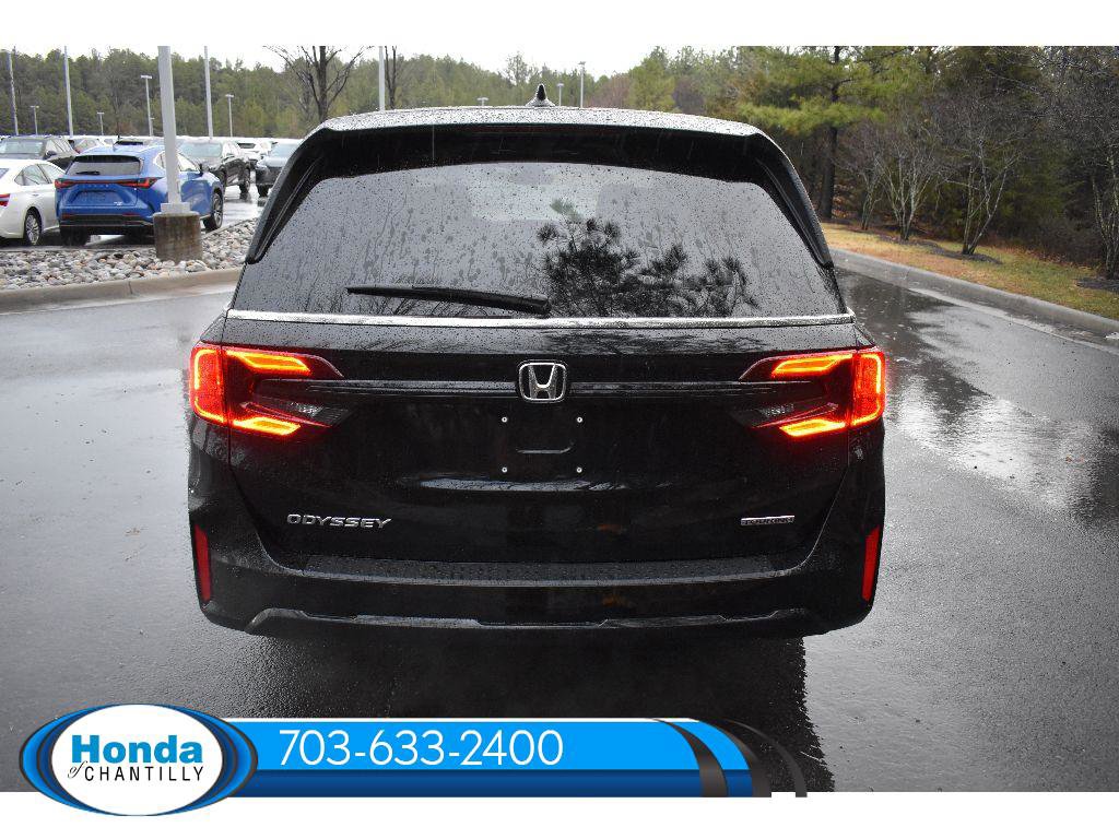 New 2026 Honda Odyssey Touring image 6