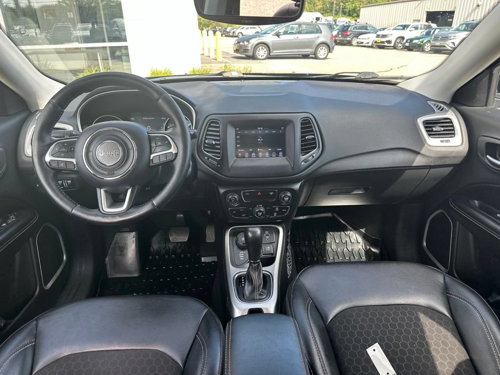Used 2021 Jeep Compass Latitude w/ Convenience Group AWD/4WD image 16