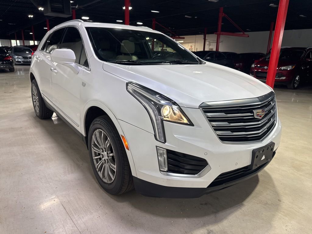 Used 2017 Cadillac XT5 Luxury w/ Driver Awareness Package FWD image 8