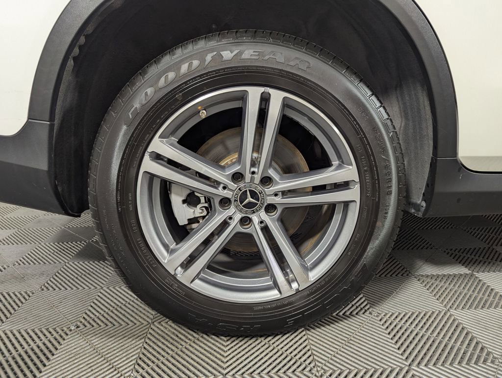 Used 2021 Mercedes-Benz GLC 300 image 28