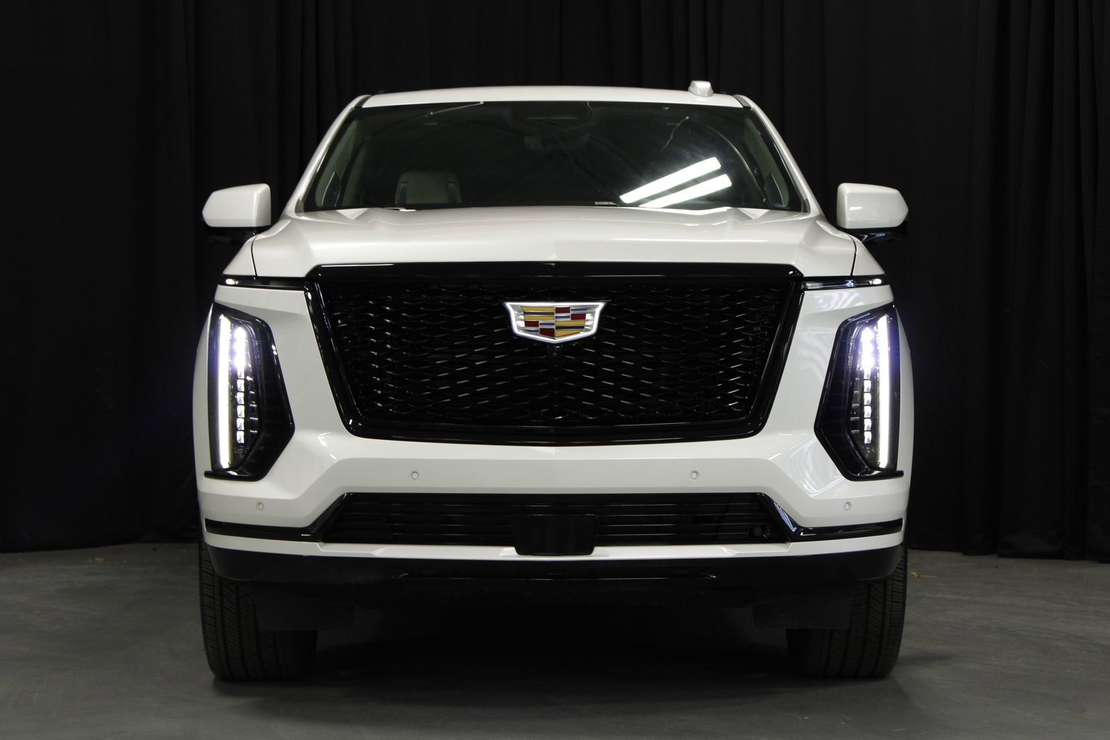 Used 2025 Cadillac Escalade Sport Platinum AWD/4WD image 12