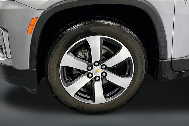 Used 2023 Chevrolet Traverse LT w/ LT Premium Package image 32