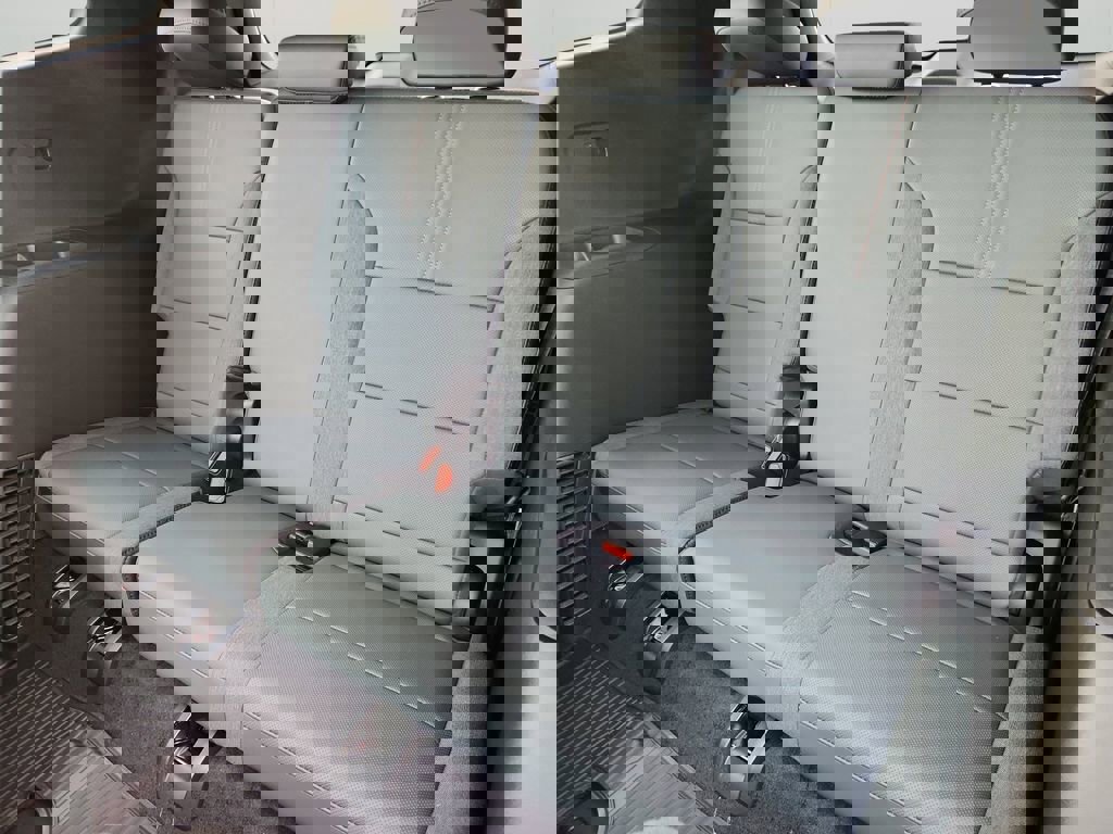 New 2026 GMC Acadia AT4 w/ Super Cruise Package image 9