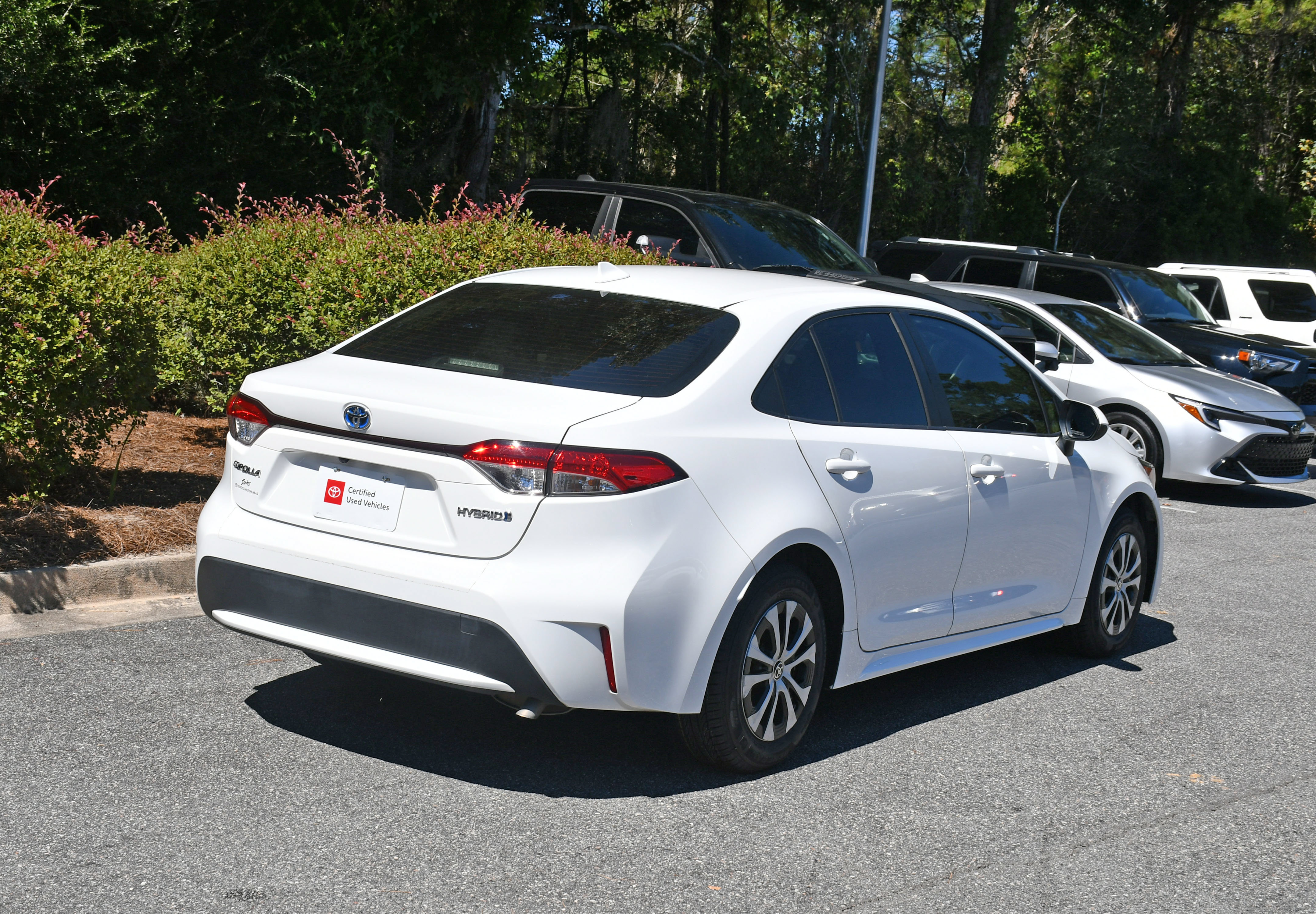 Certified 2022 Toyota Corolla LE FWD image 4