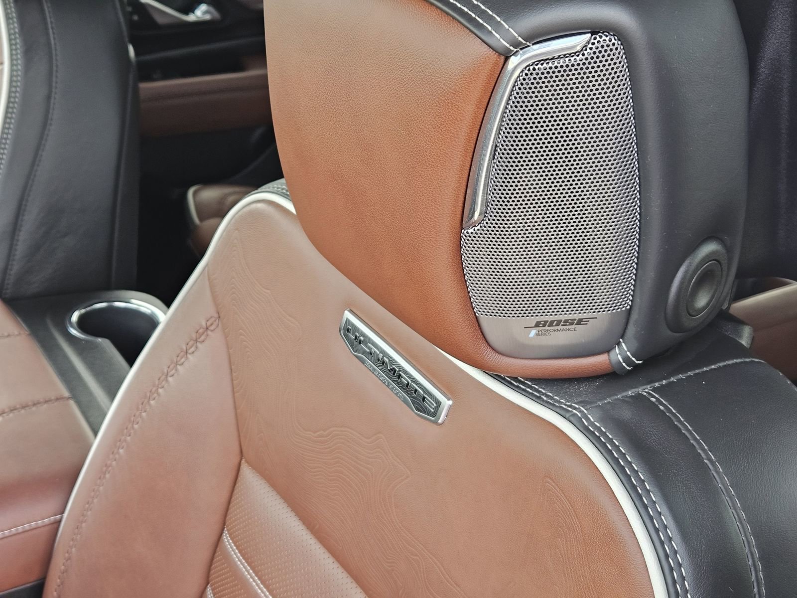 Certified 2023 GMC Yukon Denali Ultimate image 32