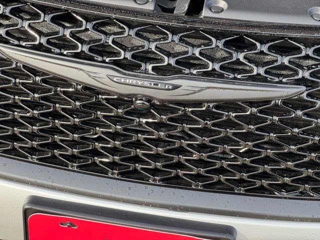 New 2026 Chrysler Pacifica Select image 42