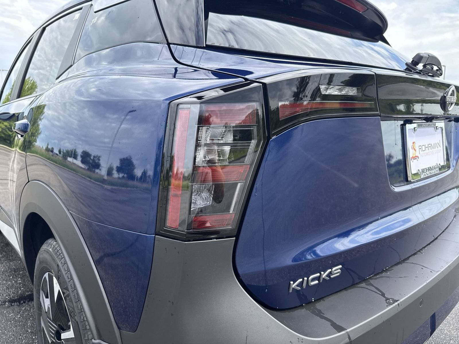 New 2026 Nissan Kicks SV w/ Interior Electronics Package AWD/4WD image 29