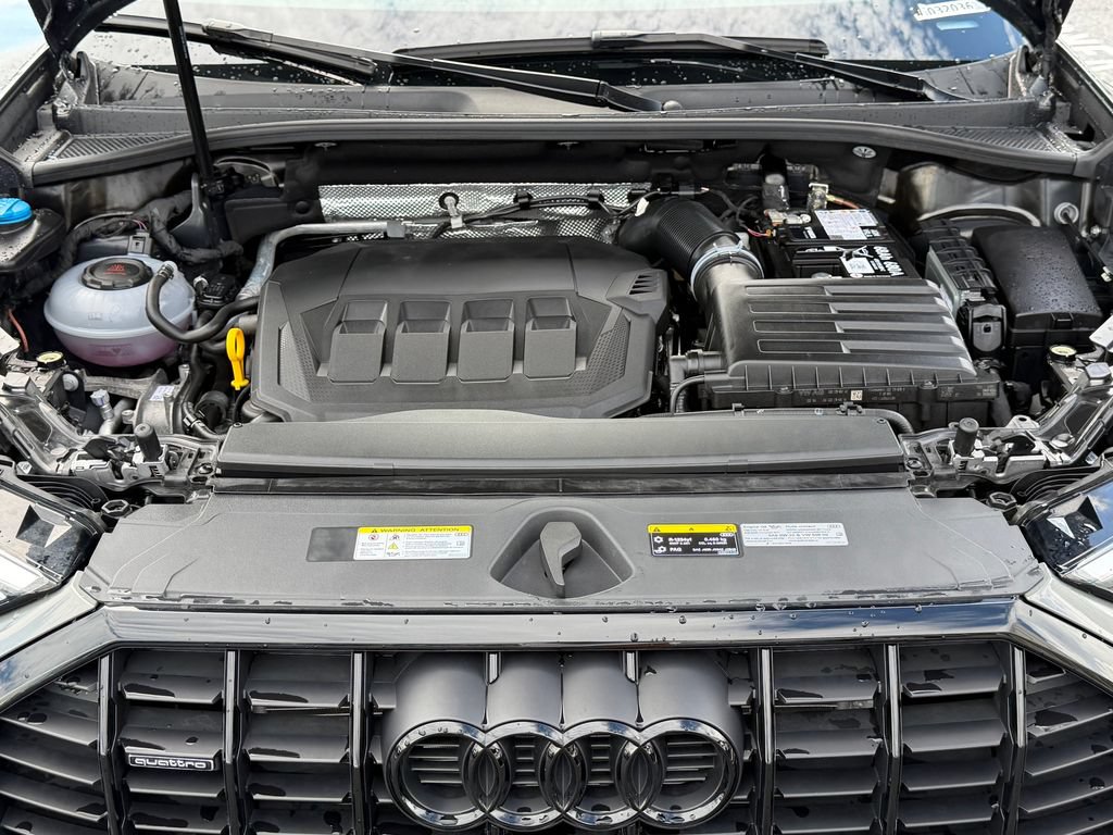 Certified 2025 Audi Q3 2.0T Premium w/ Convenience Package AWD/4WD image 39