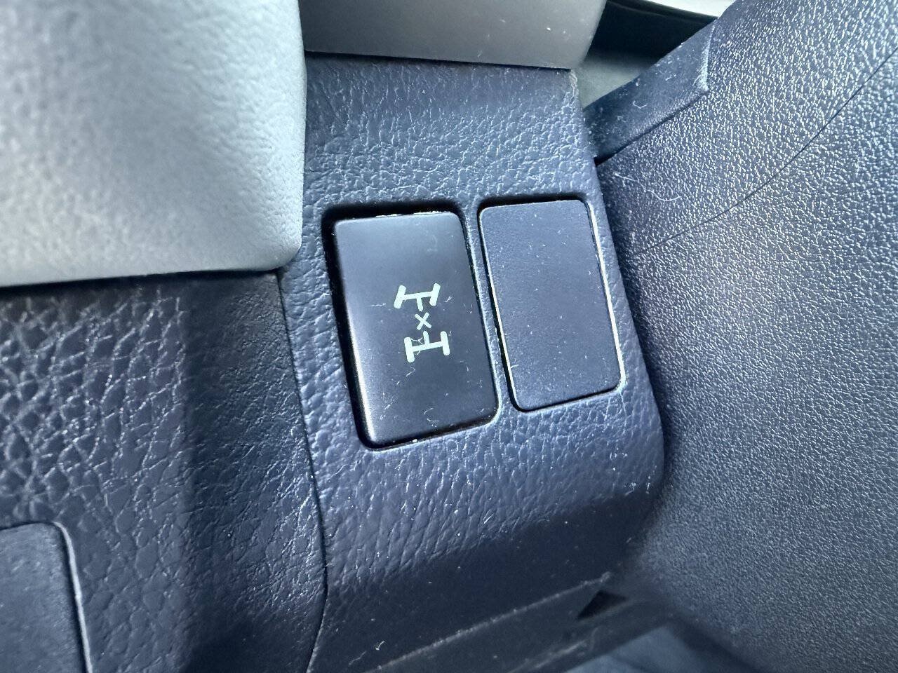 Used 2014 Toyota RAV4 LE AWD/4WD image 21