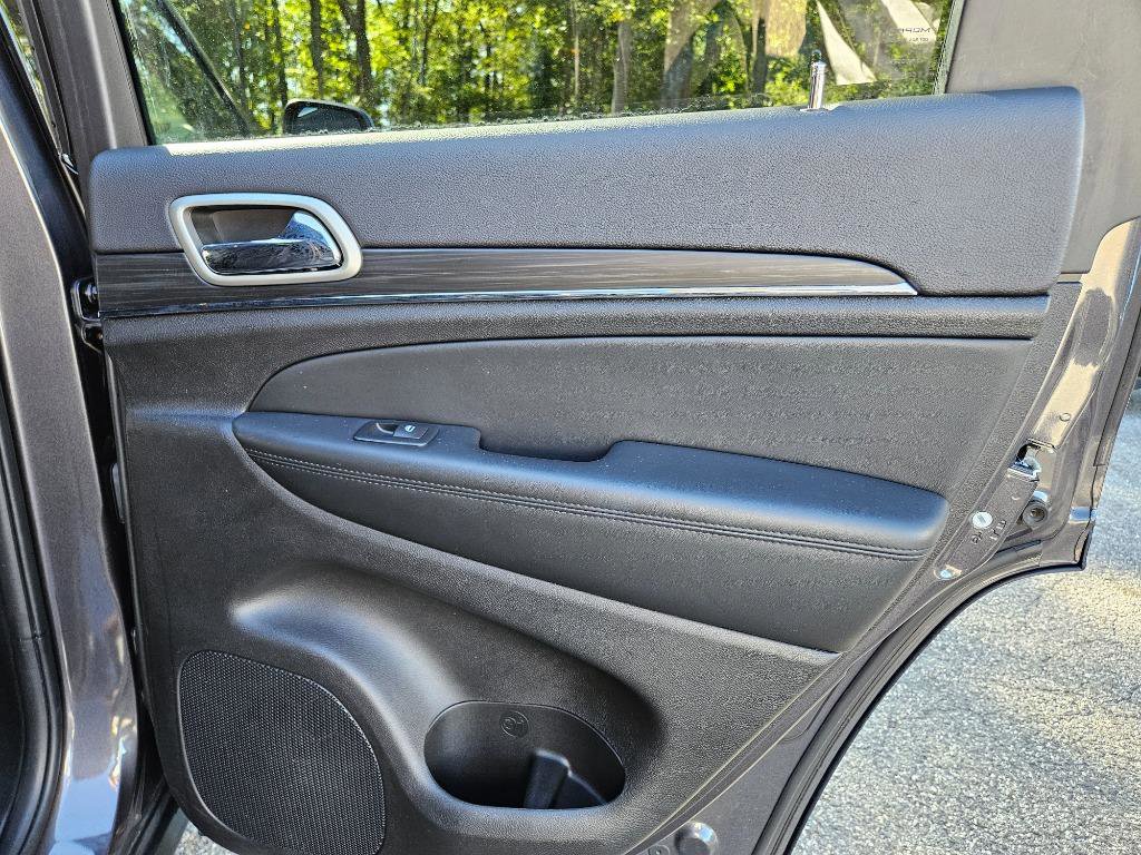 Used 2021 Jeep Grand Cherokee Limited w/ Luxury Group II image 26