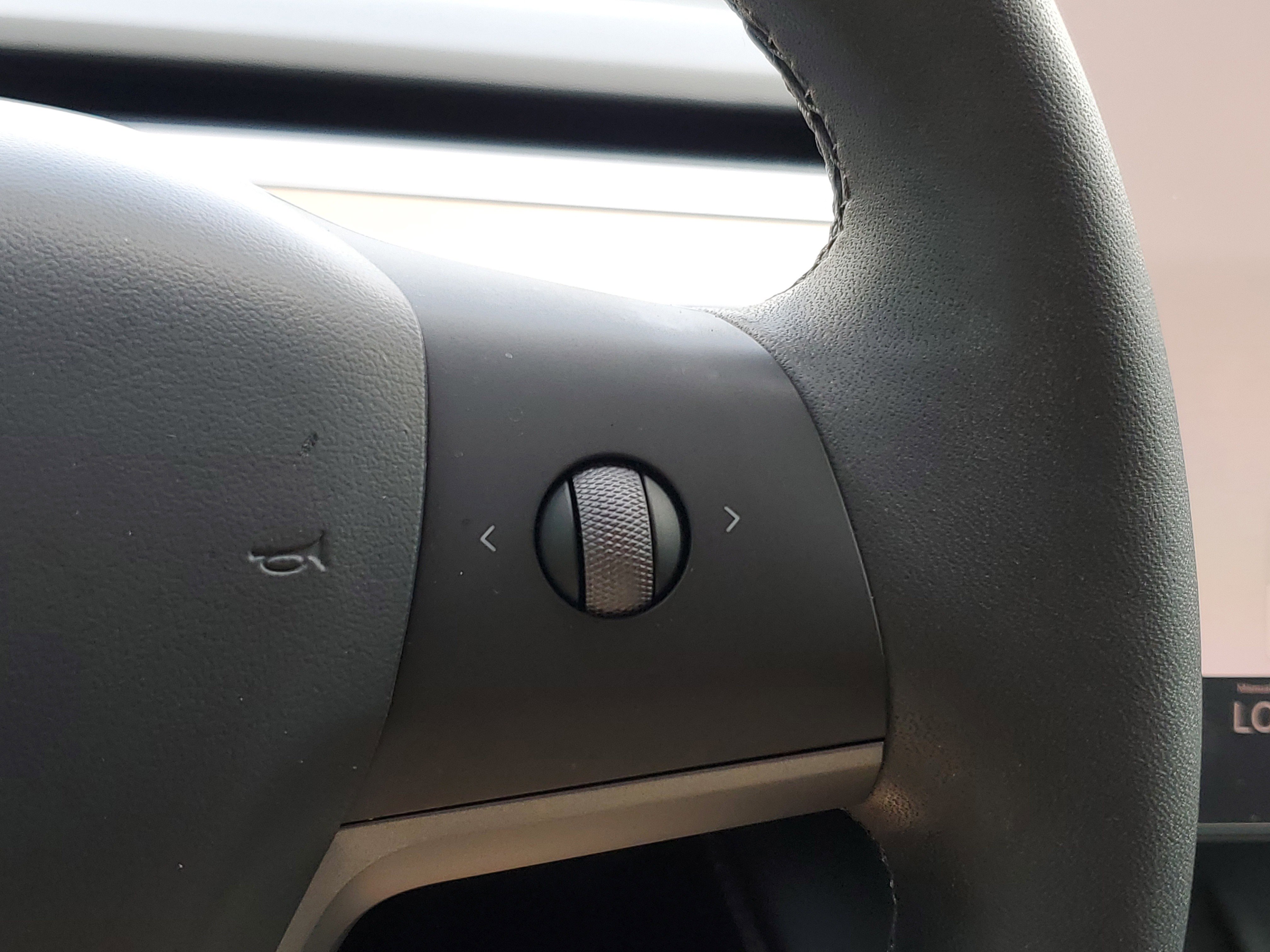 Used 2023 Tesla Model Y Performance image 24