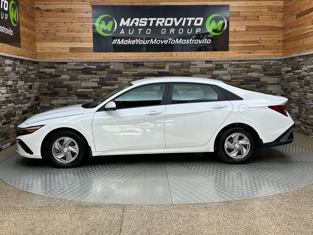 Certified 2024 Hyundai Elantra SE image 6
