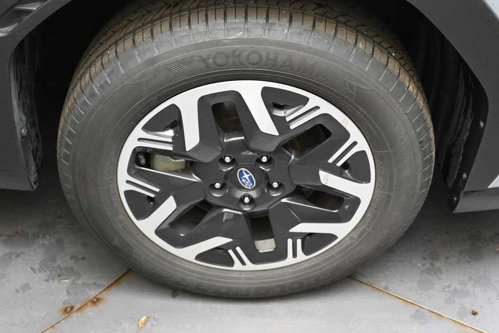 Certified 2025 Subaru Forester Premium AWD/4WD image 10
