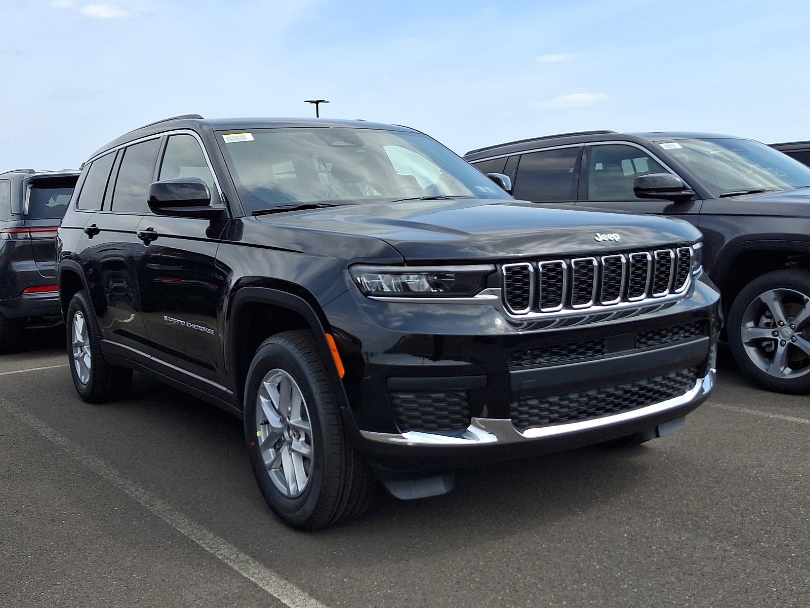 New 2026 Jeep Grand Cherokee L 4WD image 1