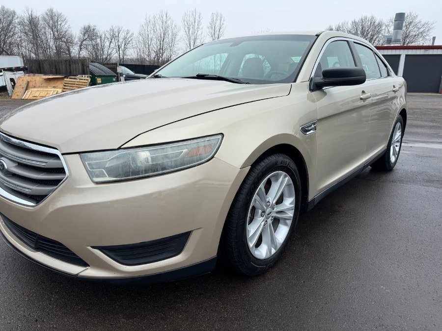 Used 2017 Ford Taurus SE image 9