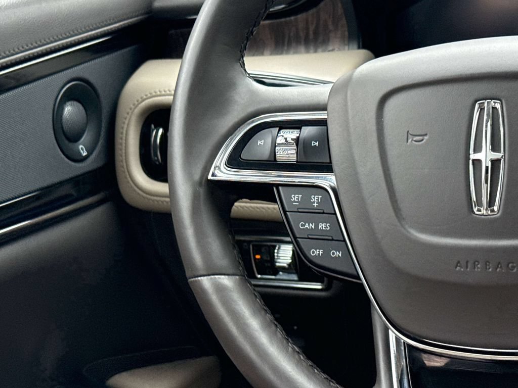 Certified 2023 Lincoln Nautilus Reserve w/ Luxury Package FWD image 17