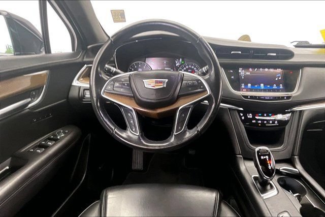 Used 2019 Cadillac XT5 Platinum AWD/4WD image 4
