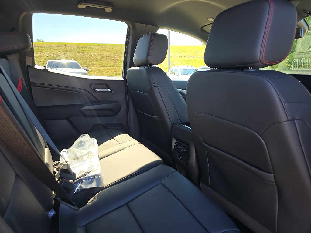 New 2026 Chevrolet Colorado Z71 w/ Technology Package image 16