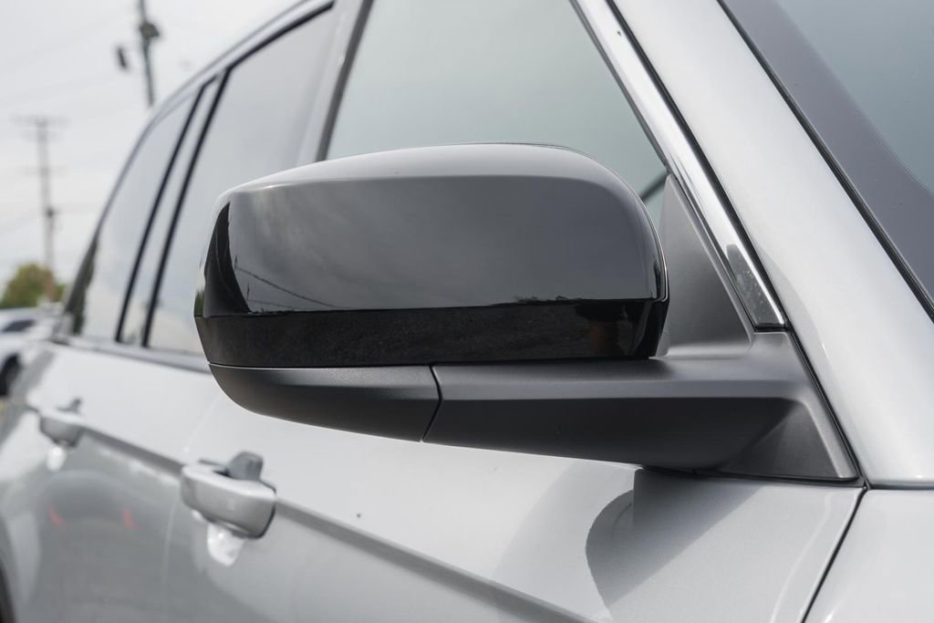 New 2025 Jeep Grand Cherokee Laredo X w/ Luxury Tech Group I image 14