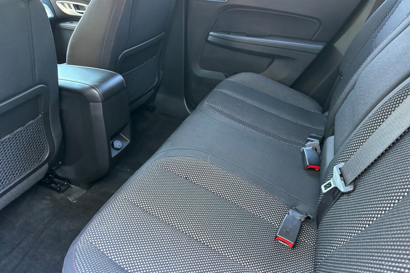 Used 2015 Chevrolet Equinox LT w/ Driver Convenience Package AWD/4WD image 26
