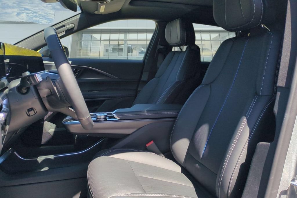New 2026 Cadillac Lyriq Sport AWD/4WD image 10