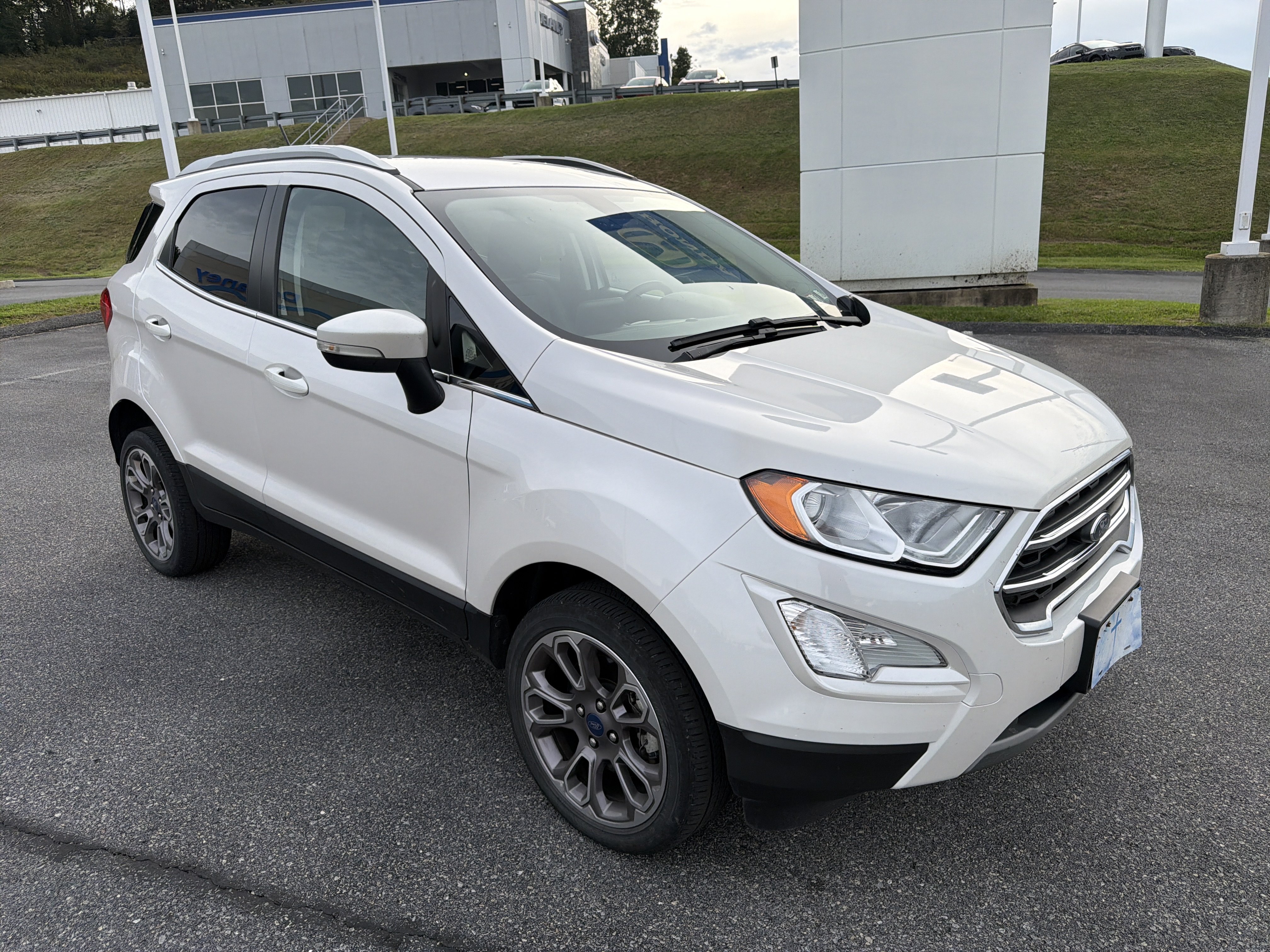 Used 2022 Ford EcoSport Titanium AWD/4WD image 1