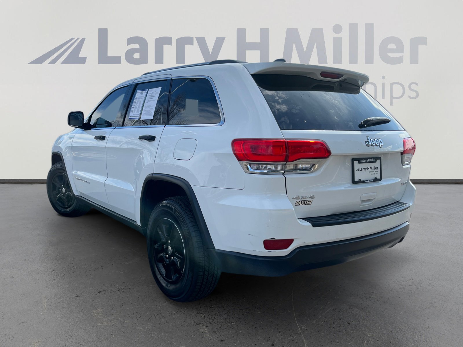 Used 2015 Jeep Grand Cherokee Laredo w/ Quick Order Package 23E image 3