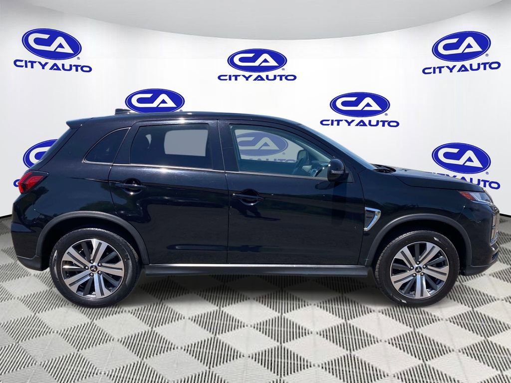 Used 2024 Mitsubishi Outlander Sport SE AWD/4WD image 2