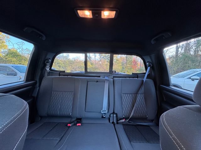 Used 2019 Nissan Titan SV w/ SV Convenience Package image 28