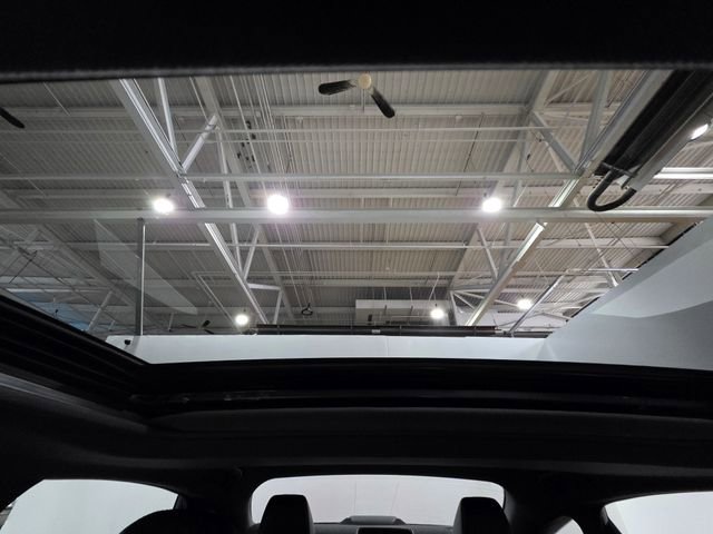 Used 2021 Toyota Avalon Limited w/ Advanced Safety Package image 16