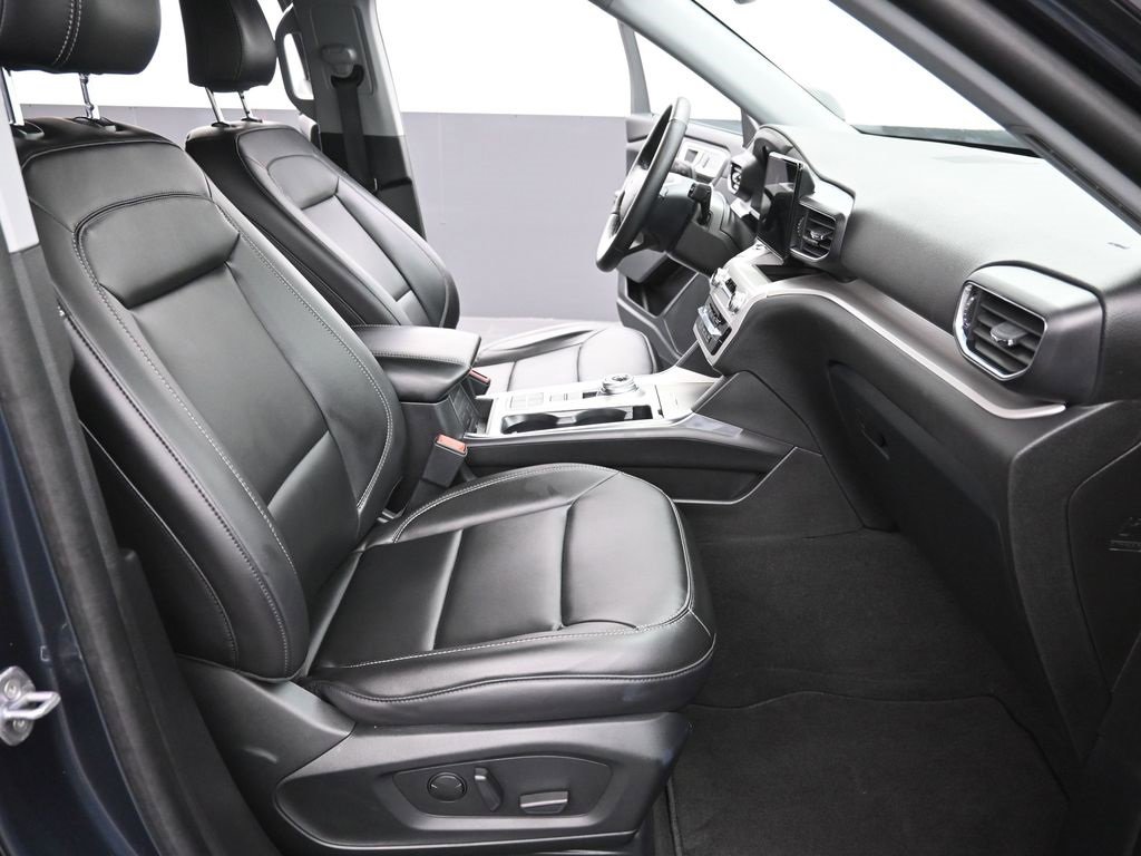 Certified 2023 Ford Explorer XLT w/ Equipment Group 202A image 16