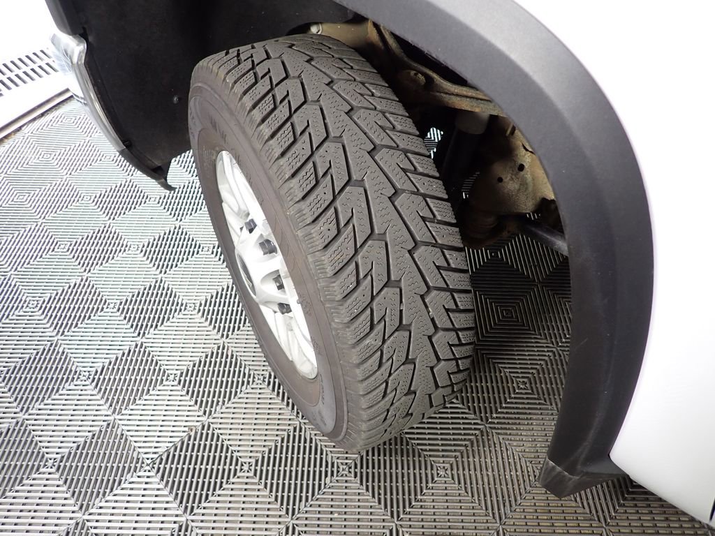 Used 2024 Chevrolet Silverado 2500 LT AWD/4WD image 38