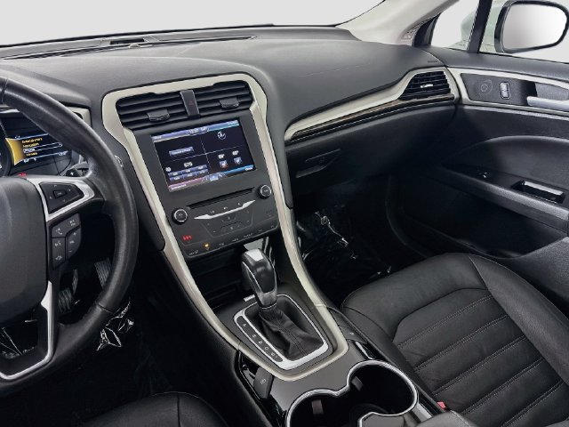 Used 2015 Ford Fusion SE w/ Equipment Group 202A AWD/4WD image 22