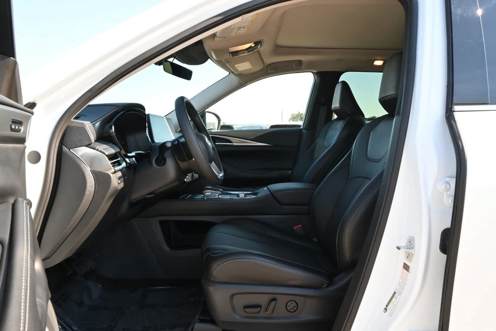 Certified 2027 INFINITI QX60 Pure w/ Cargo Package FWD image 17