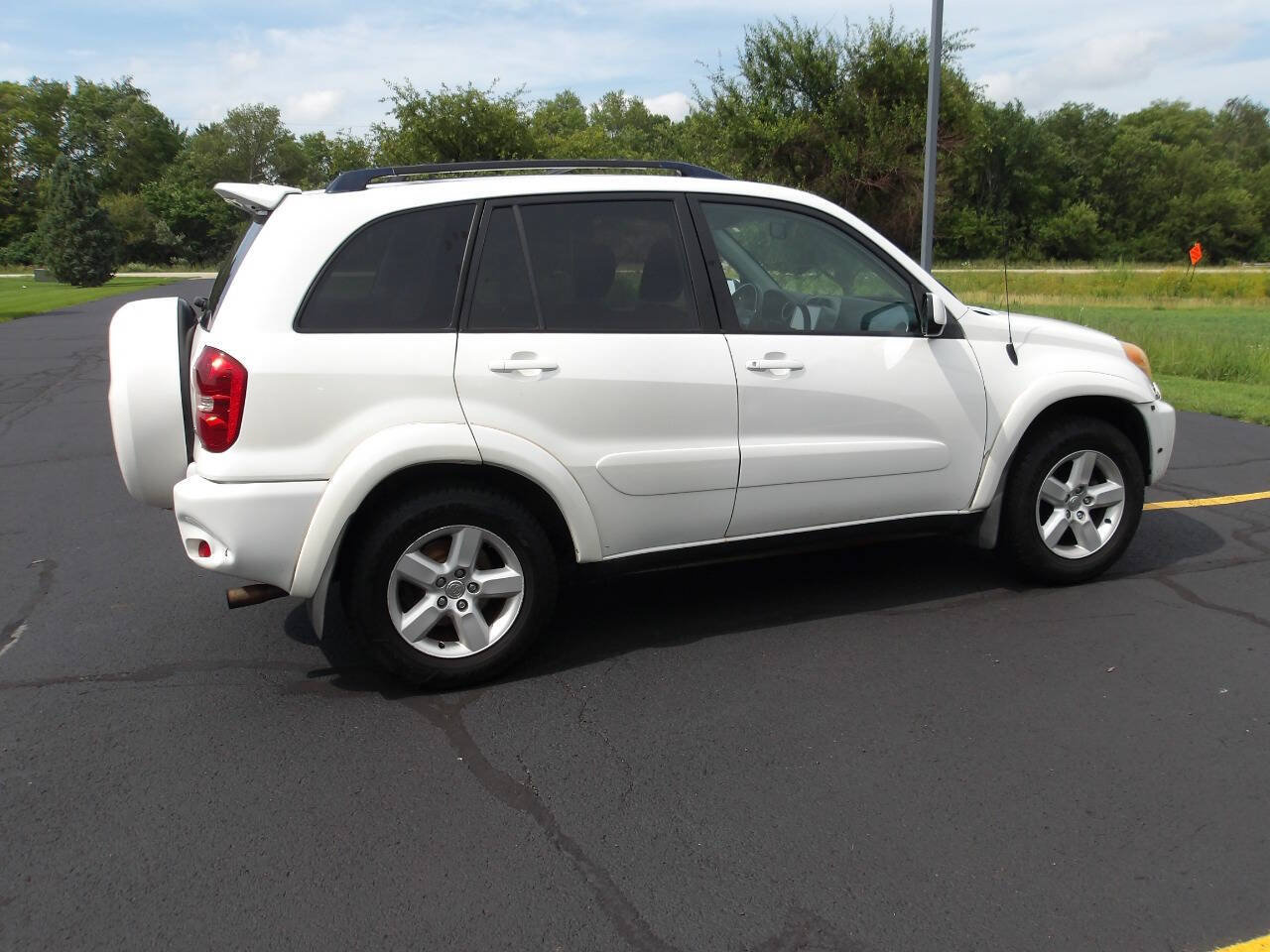 Used 2005 Toyota RAV4 4WD image 10