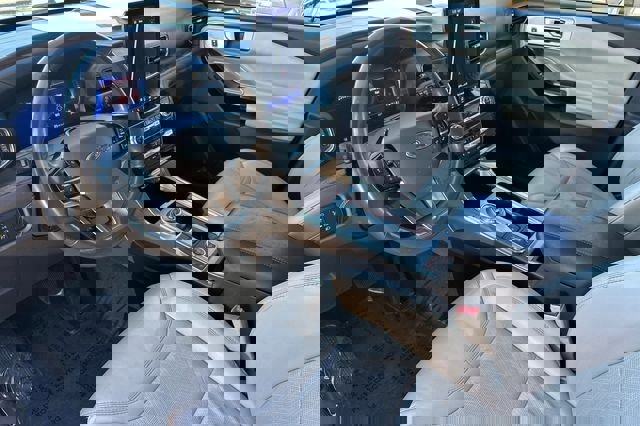 Used 2022 Ford Explorer Platinum w/ Equipment Group 601A image 11