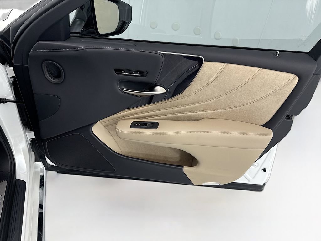Used 2024 Lexus LS 500 w/ Interior Upgrade Package image 23