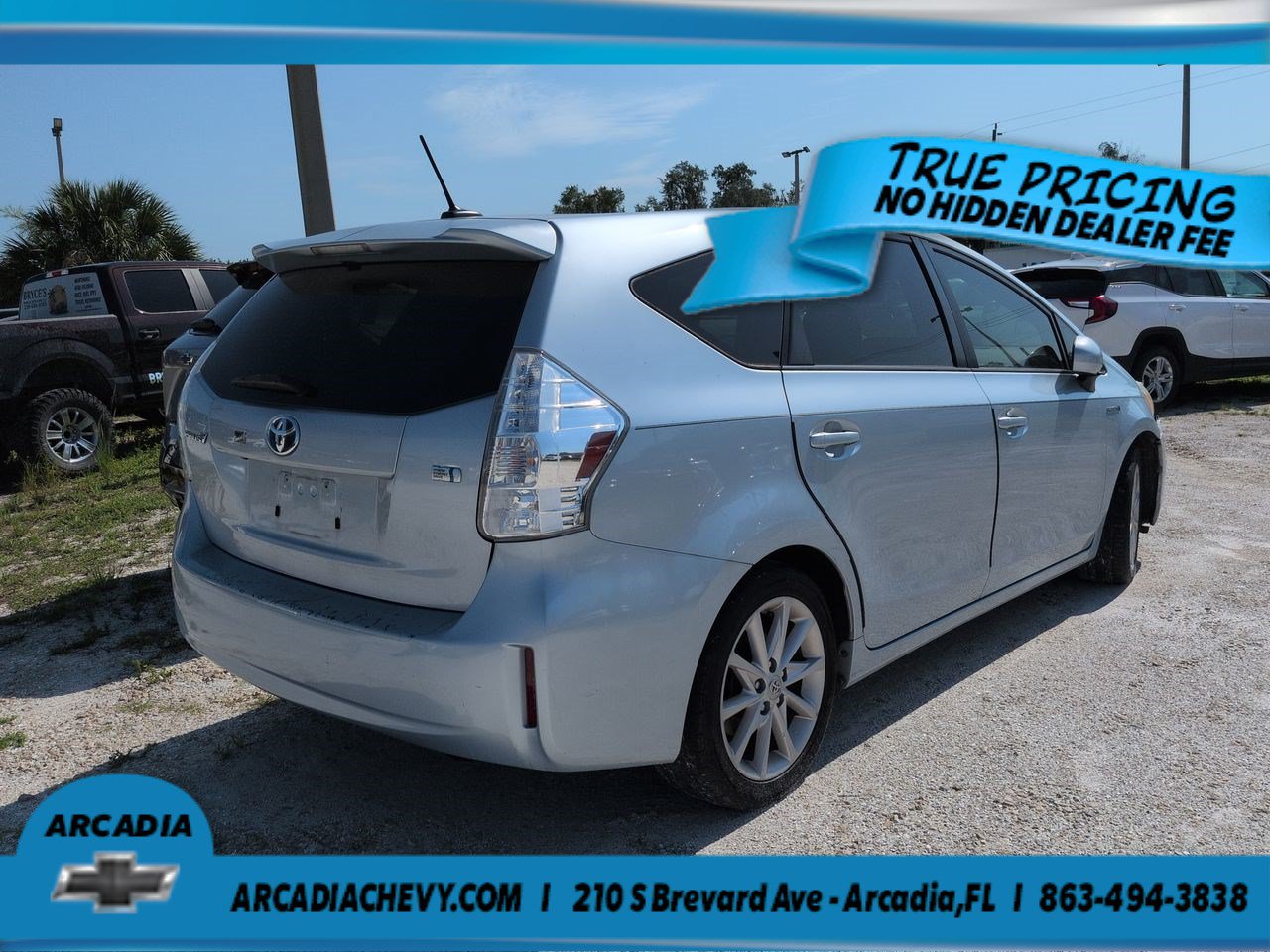 Used 2013 Toyota Prius V Five FWD image 4