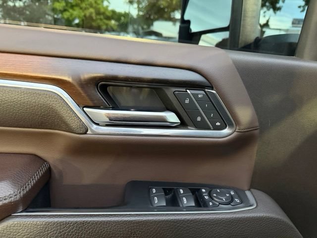 Used 2024 GMC Sierra 3500 Denali AWD/4WD image 16