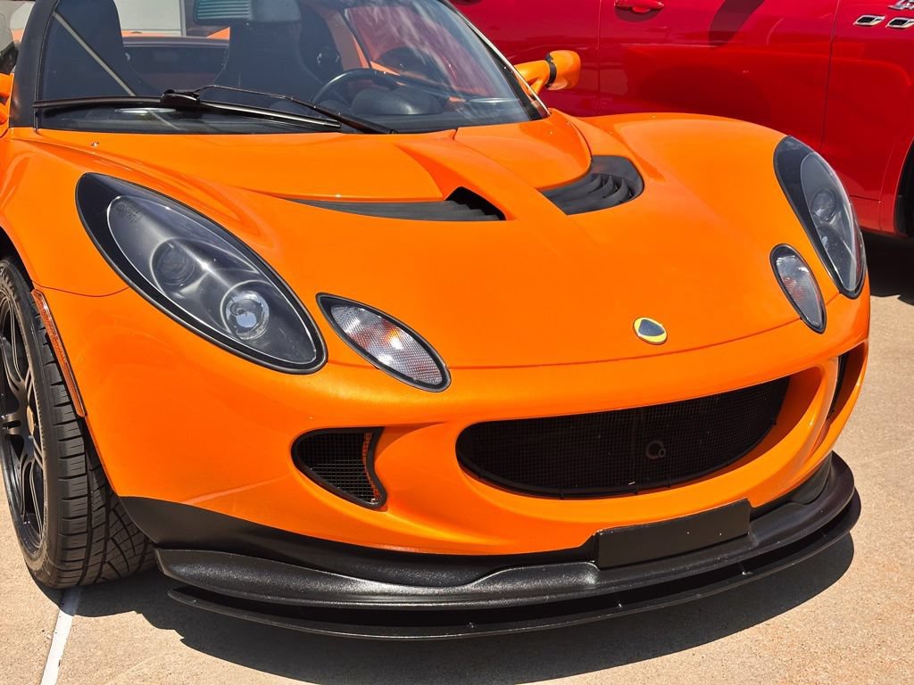 Used 2005 Lotus Elise RWD image 2