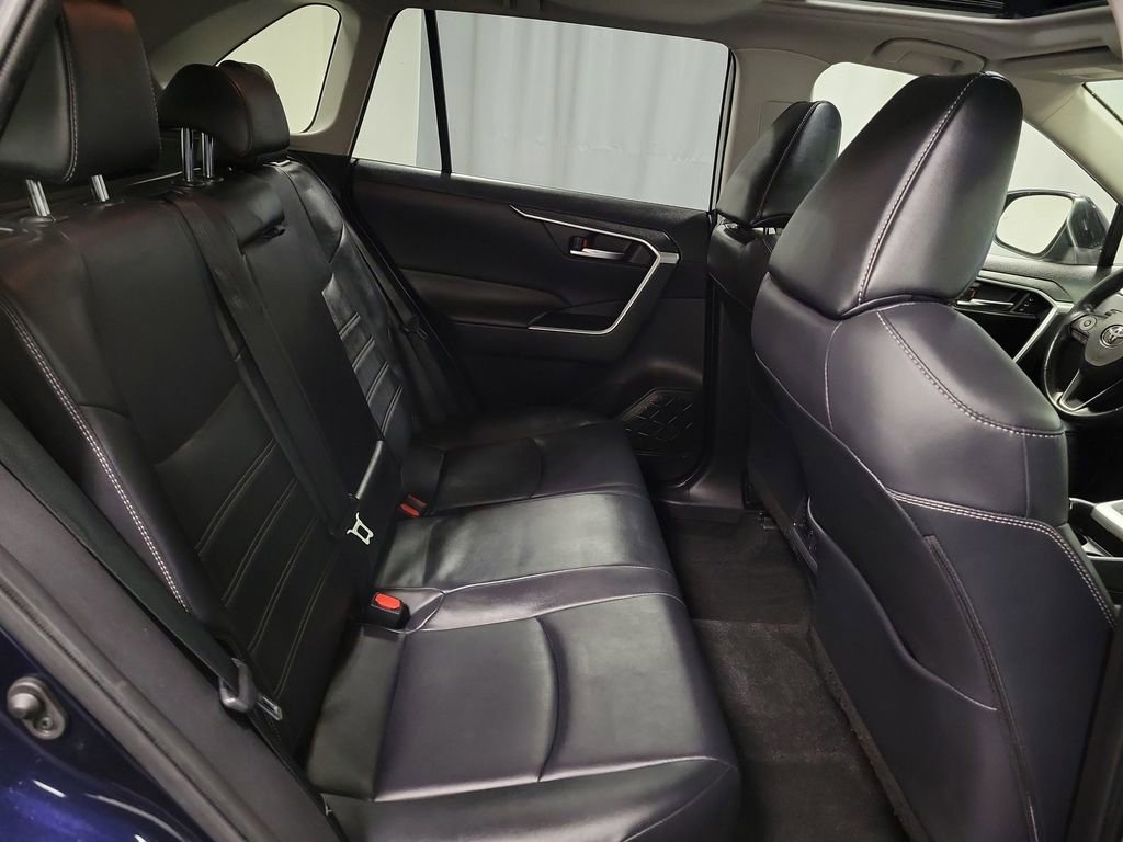 Used 2021 Toyota RAV4 XLE Premium image 25