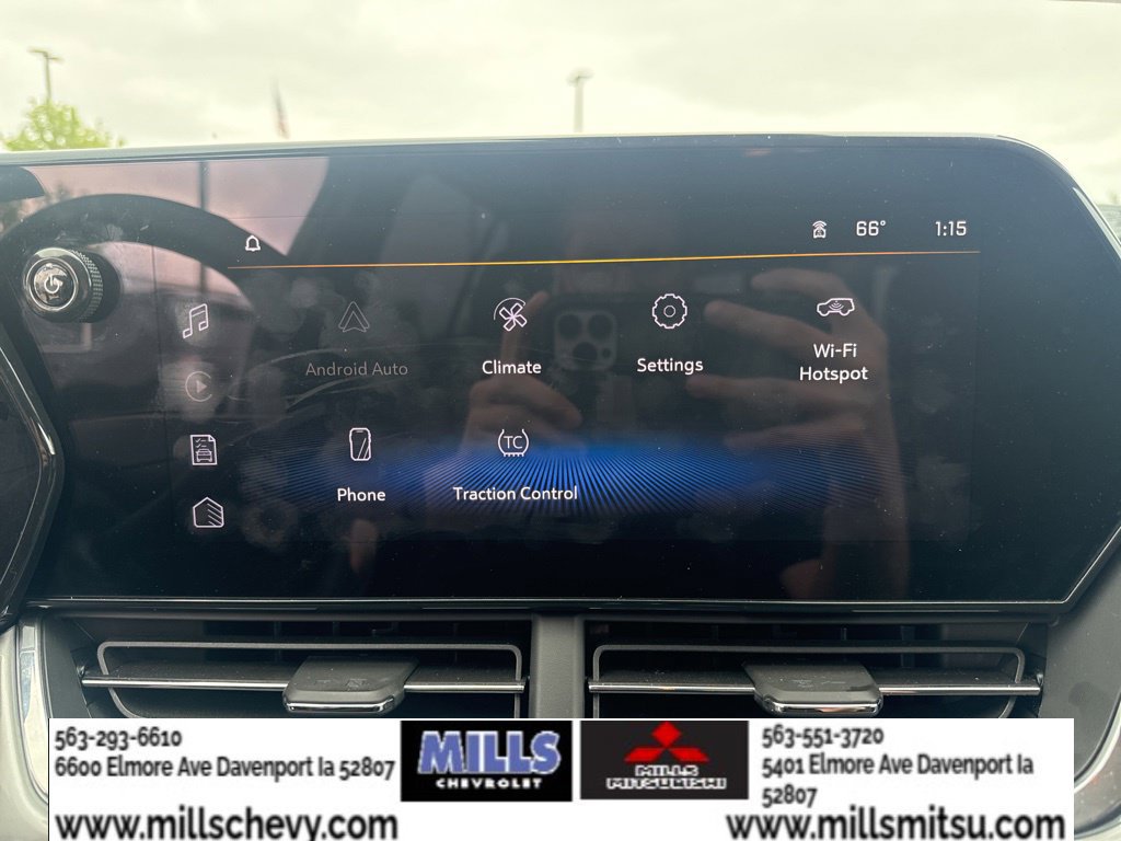 Used 2025 Chevrolet Trax LT w/ LT Convenience Package FWD image 16