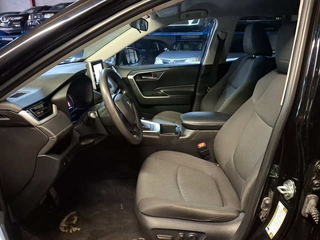 Used 2023 Toyota RAV4 XLE AWD/4WD image 13