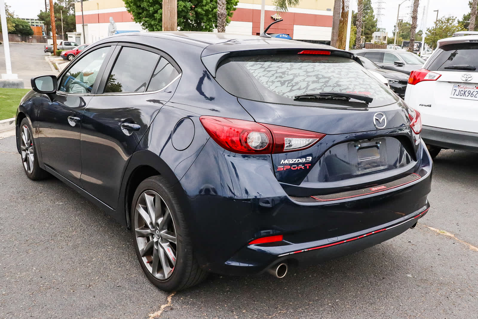 Used 2018 MAZDA MAZDA3 Touring FWD image 6